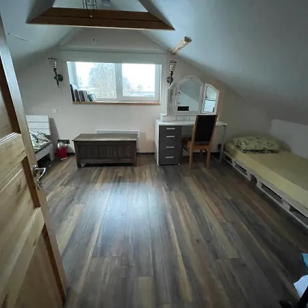 Cozy Attic Apartment *